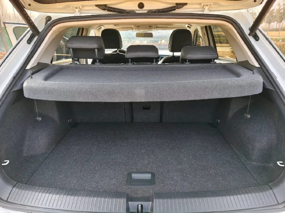 2022 Volkswagen T-Roc 1.4T 150HP L4 7DCT,autocango,china used car exporter,china ev exporter,chinese used car exporter,chinese used ev exporter