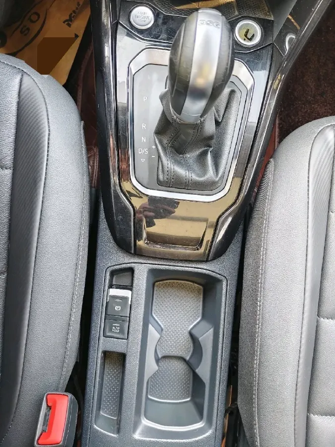 2022 Volkswagen T-Roc 1.4T 150HP L4 7DCT,autocango,china used car exporter,china ev exporter,chinese used car exporter,chinese used ev exporter