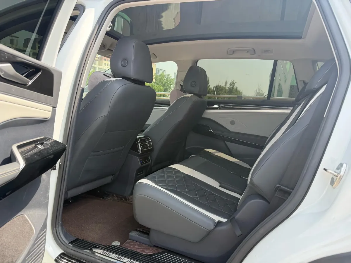 2021 Volkswagen ID.6 Crozz BEV 84.8KWH,autocango,china used car exporter,china ev exporter,chinese used car exporter,chinese used ev exporter