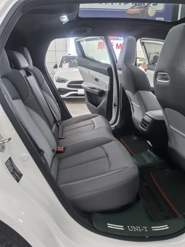 2023 ChangAn UNI-T 1.5T 188HP L4 7DCT,autocango,china used car exporter,china ev exporter,chinese used car exporter,chinese used ev exporter