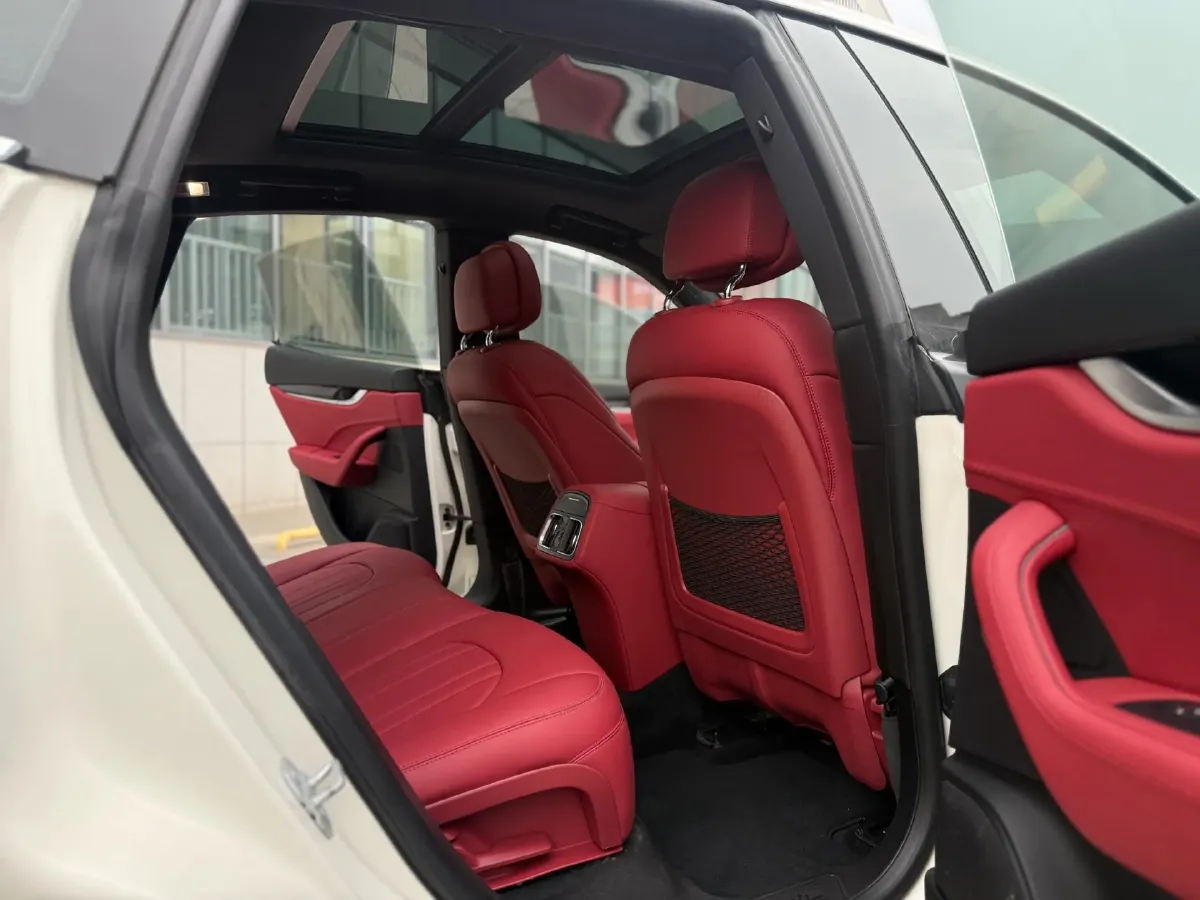 2018 Jaguar XJ 3.0T 340HP V6 8AT,autocango,china used car exporter,china ev exporter,chinese used car exporter,chinese used ev exporter