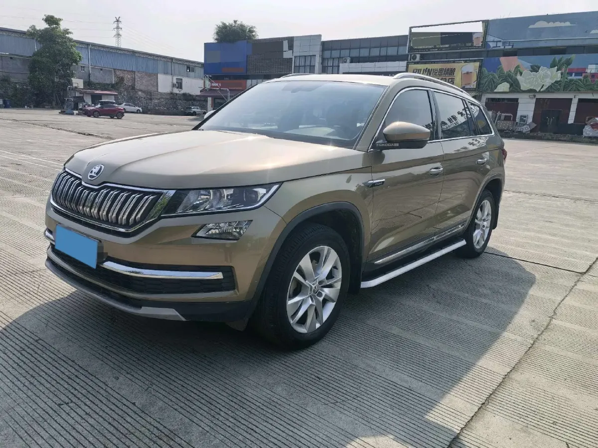 2018 Skoda Kodiak 2.0T 186HP L4 7DCT,autocango,china used car exporter,china ev exporter,chinese used car exporter,chinese used ev exporter