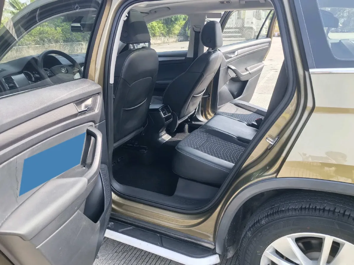 2018 Skoda Kodiak 2.0T 186HP L4 7DCT,autocango,china used car exporter,china ev exporter,chinese used car exporter,chinese used ev exporter