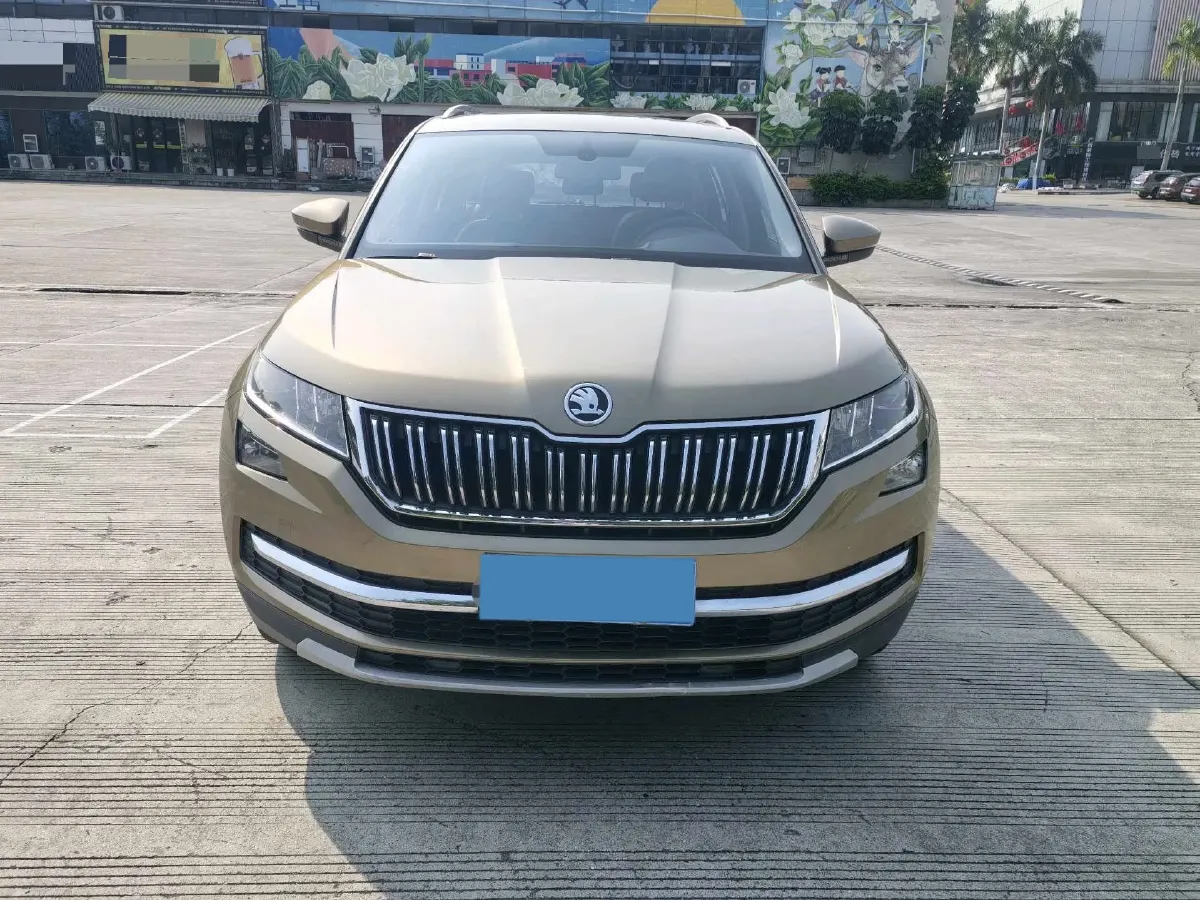 2018 Skoda Kodiak 2.0T 186HP L4 7DCT,autocango,china used car exporter,china ev exporter,chinese used car exporter,chinese used ev exporter