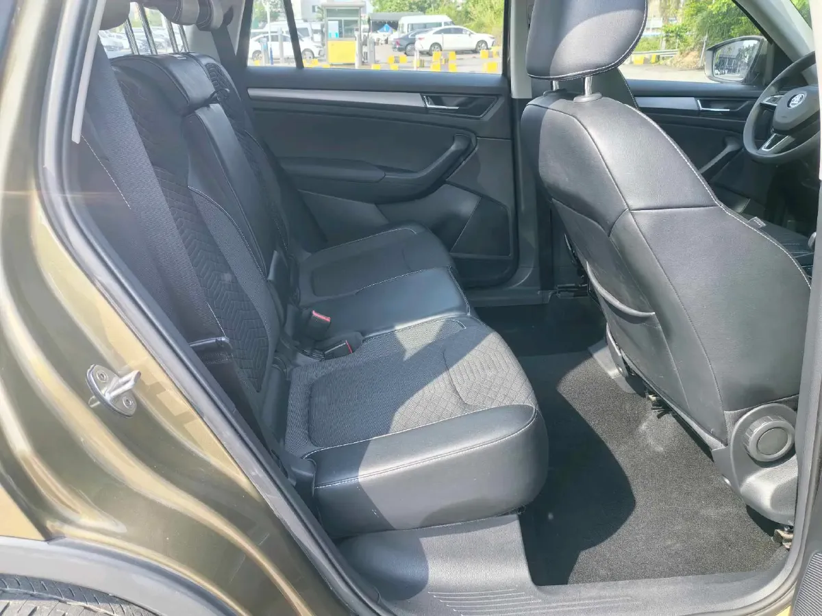 2018 Skoda Kodiak 2.0T 186HP L4 7DCT,autocango,china used car exporter,china ev exporter,chinese used car exporter,chinese used ev exporter