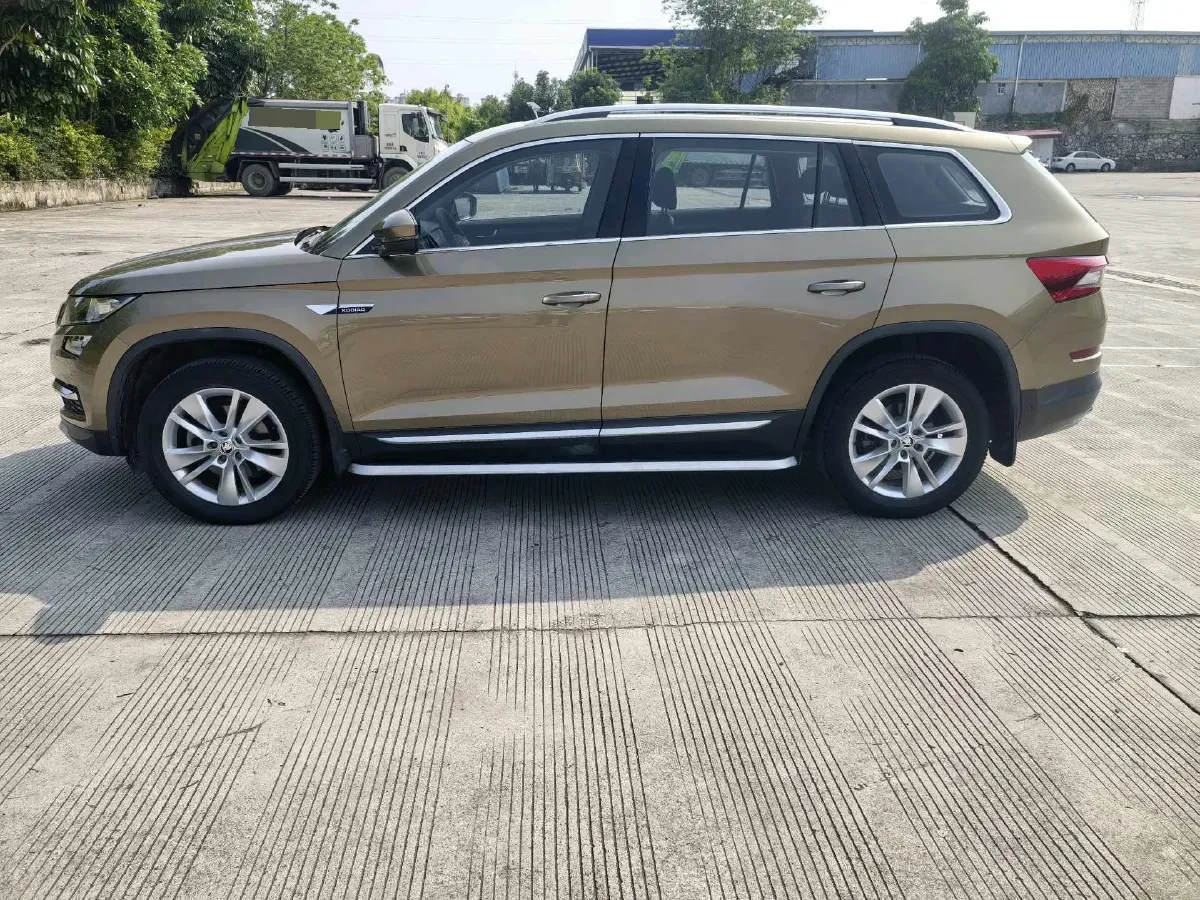 2018 Skoda Kodiak 2.0T 186HP L4 7DCT,autocango,china used car exporter,china ev exporter,chinese used car exporter,chinese used ev exporter