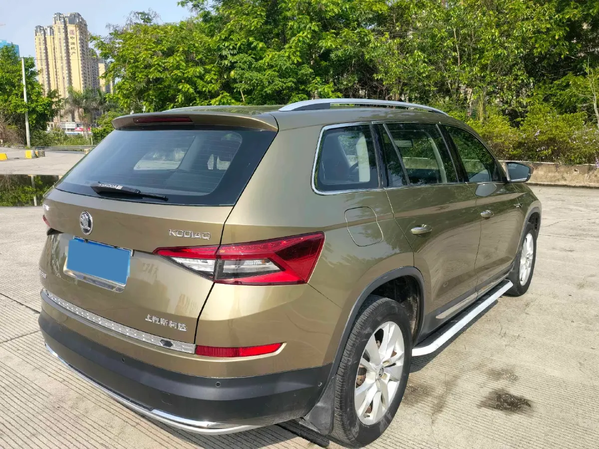 2018 Skoda Kodiak 2.0T 186HP L4 7DCT,autocango,china used car exporter,china ev exporter,chinese used car exporter,chinese used ev exporter