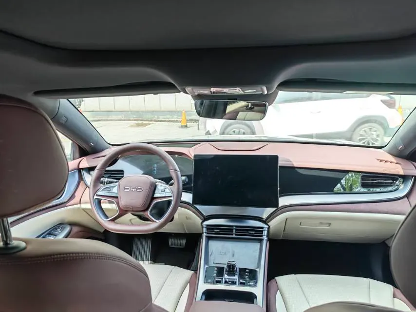 2025 BYD Seal07 DM-i 1.5L 101HP L4 E-CVT PHEV 17.6KWH,autocango,china used car exporter,china ev exporter,chinese used car exporter,chinese used ev exporter