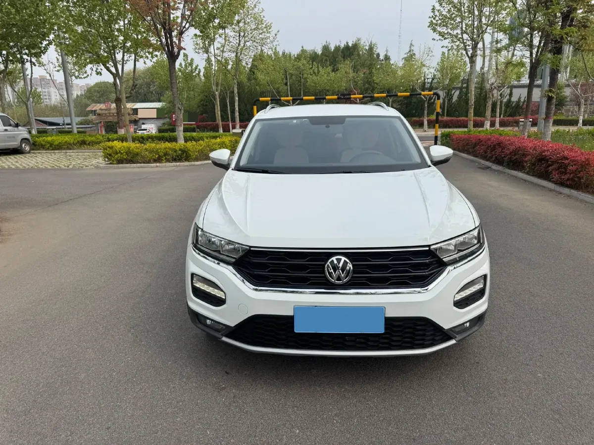 2019 Volkswagen T-Roc 1.4T 131HP L4 7DCT,autocango,china used car exporter,china ev exporter,chinese used car exporter,chinese used ev exporter