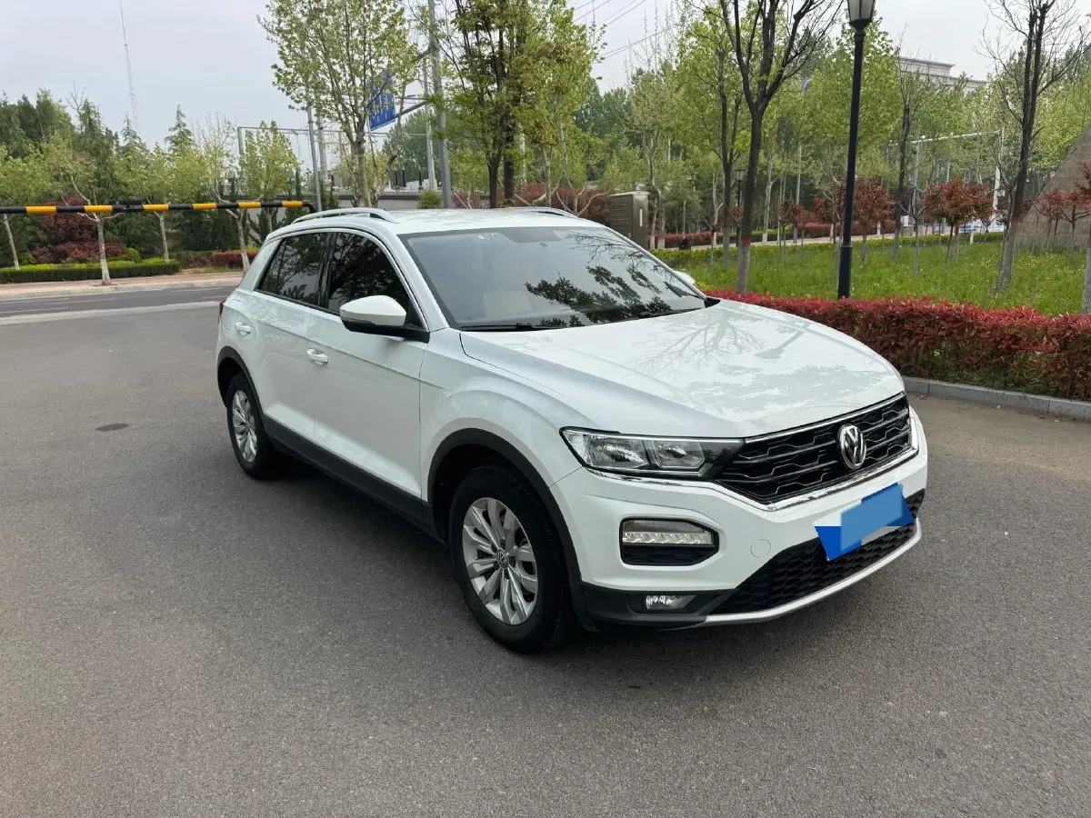 2019 Volkswagen T-Roc 1.4T 131HP L4 7DCT,autocango,china used car exporter,china ev exporter,chinese used car exporter,chinese used ev exporter