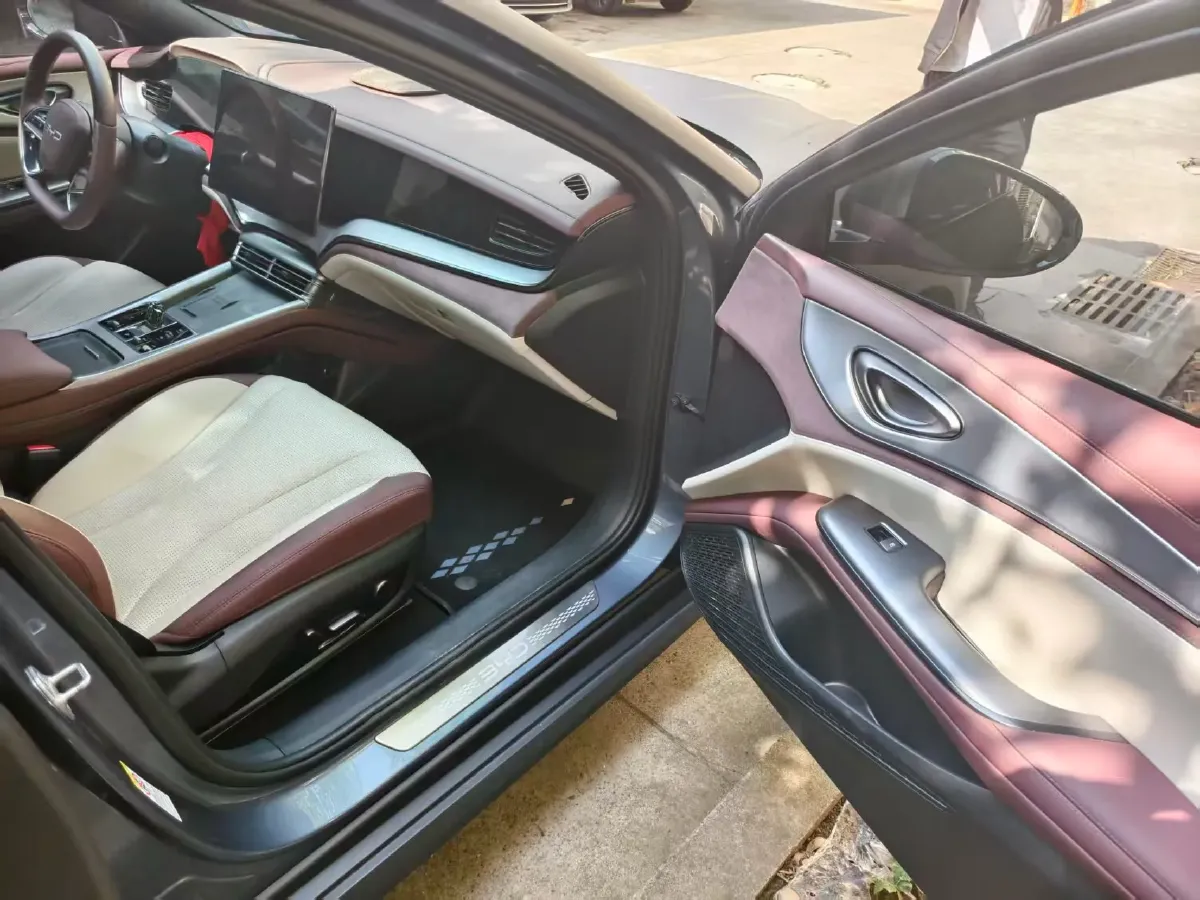 2025 BYD Seal07 DM-i 1.5L 101HP L4 E-CVT PHEV 17.6KWH,autocango,china used car exporter,china ev exporter,chinese used car exporter,chinese used ev exporter