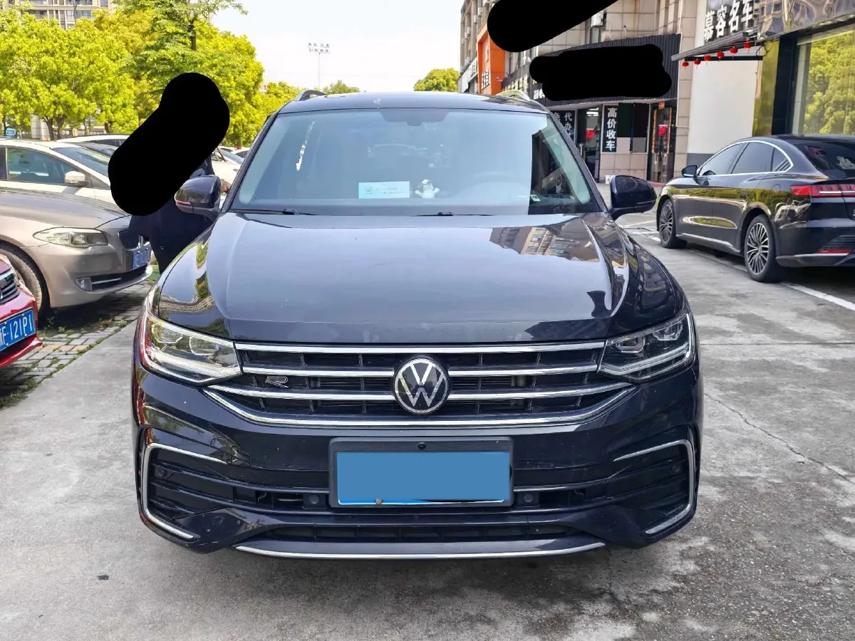 2024 Volkswagen Tiguan L 2.0T 186HP L4 7DCT,autocango,china used car exporter,china ev exporter,chinese used car exporter,chinese used ev exporter