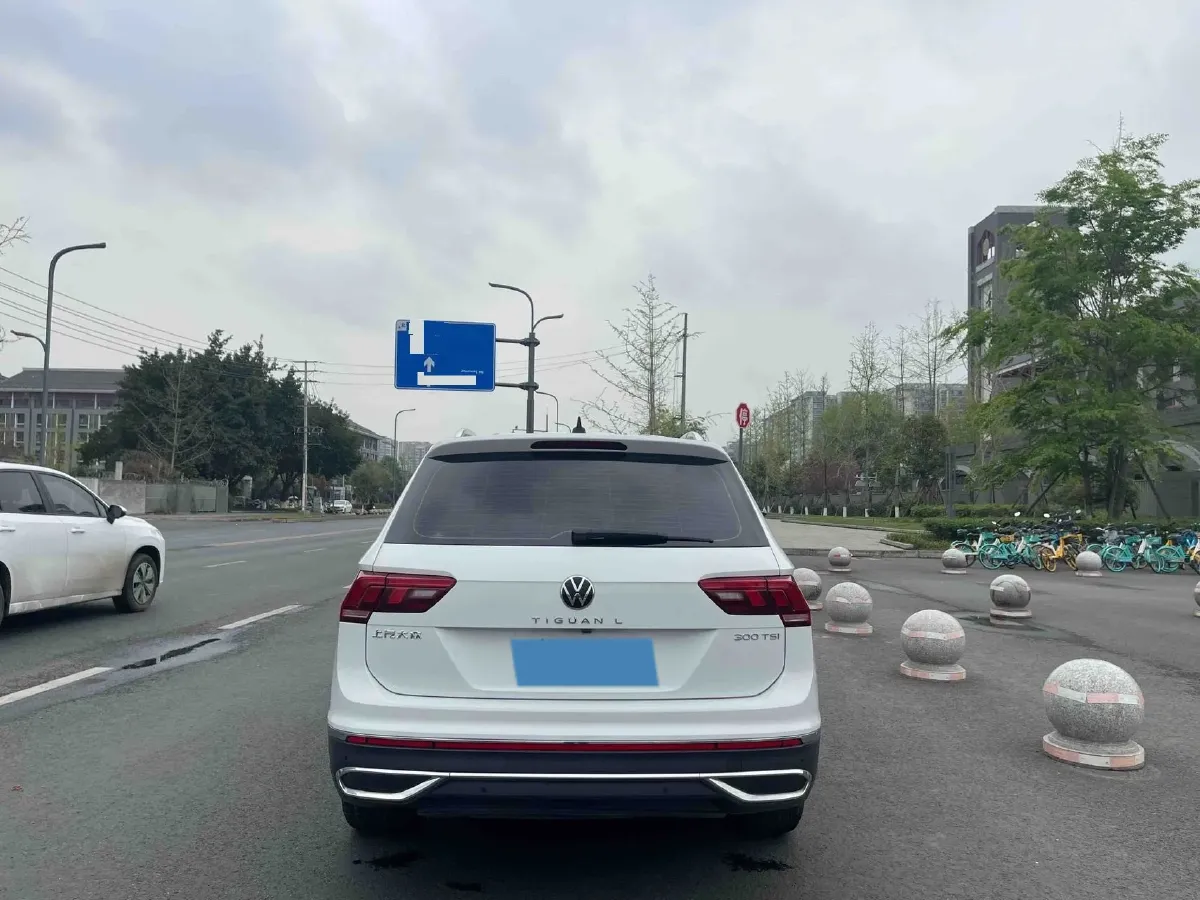 2023 Volkswagen Tiguan L 1.5T 160HP L4 7DCT,autocango,china used car exporter,china ev exporter,chinese used car exporter,chinese used ev exporter