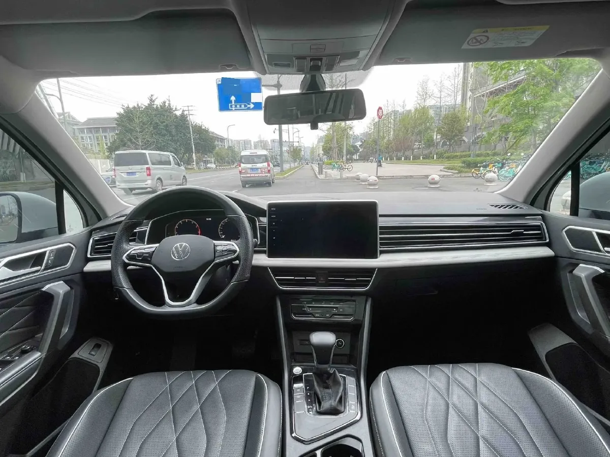 2023 Volkswagen Tiguan L 1.5T 160HP L4 7DCT,autocango,china used car exporter,china ev exporter,chinese used car exporter,chinese used ev exporter