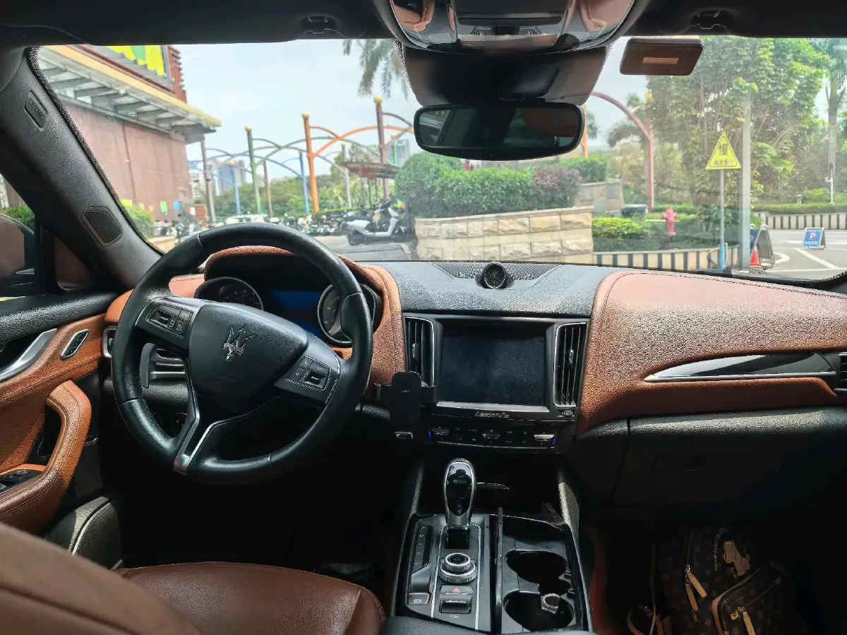 2018 Maserati Levante 3.0T 350HP V6 8AT,autocango,china used car exporter,china ev exporter,chinese used car exporter,chinese used ev exporter