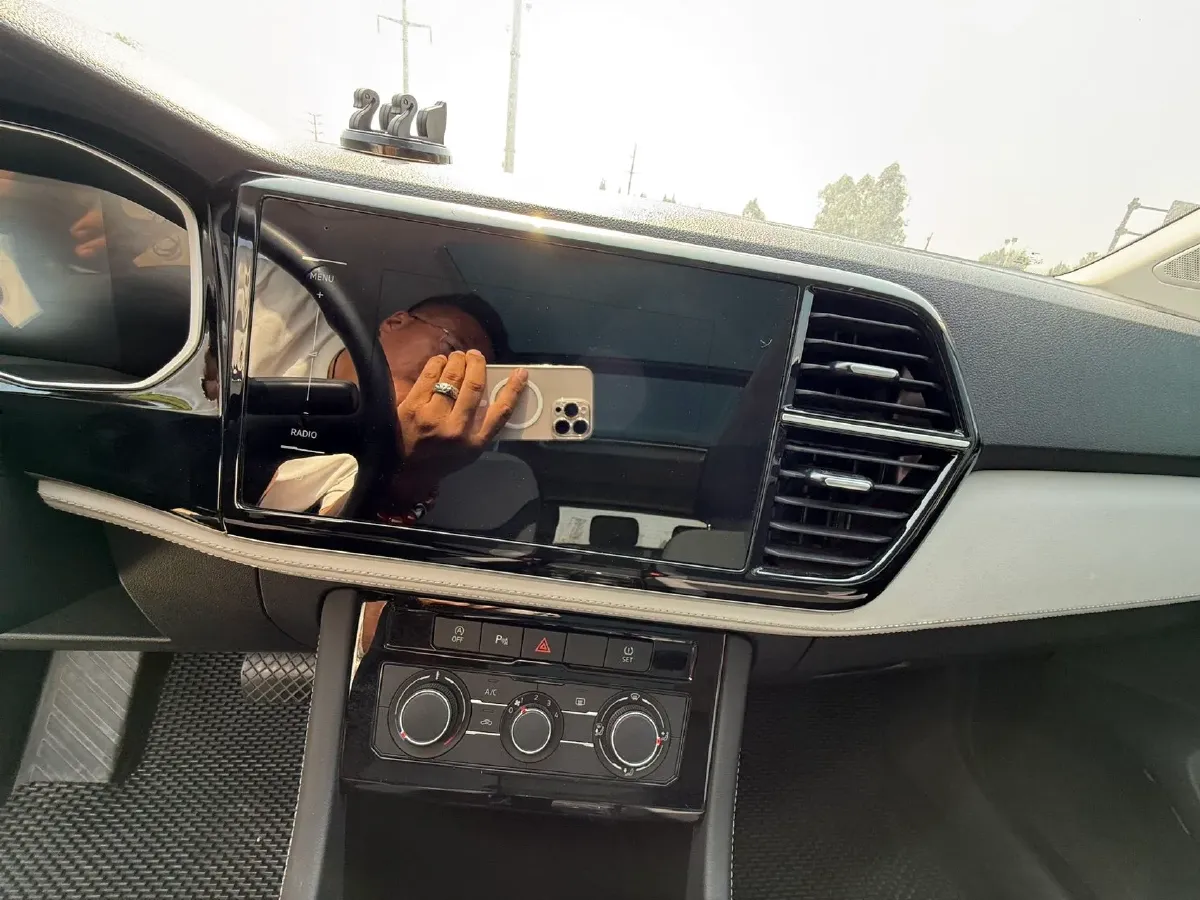 2023 Jetta VS7 1.4T 150HP L4 6AT,autocango,china used car exporter,china ev exporter,chinese used car exporter,chinese used ev exporter