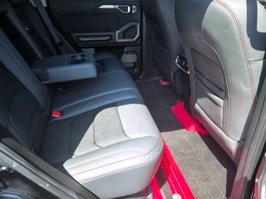 2023 Jetour Traveller 2.0T 254HP L4 8AT,autocango,china used car exporter,china ev exporter,chinese used car exporter,chinese used ev exporter