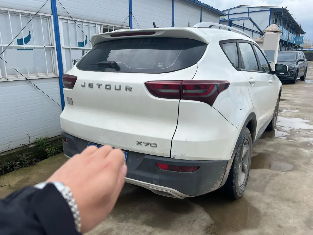 2020 Jetour X70M 1.5T 156HP L4 6DCT,autocango,china used car exporter,china ev exporter,chinese used car exporter,chinese used ev exporter