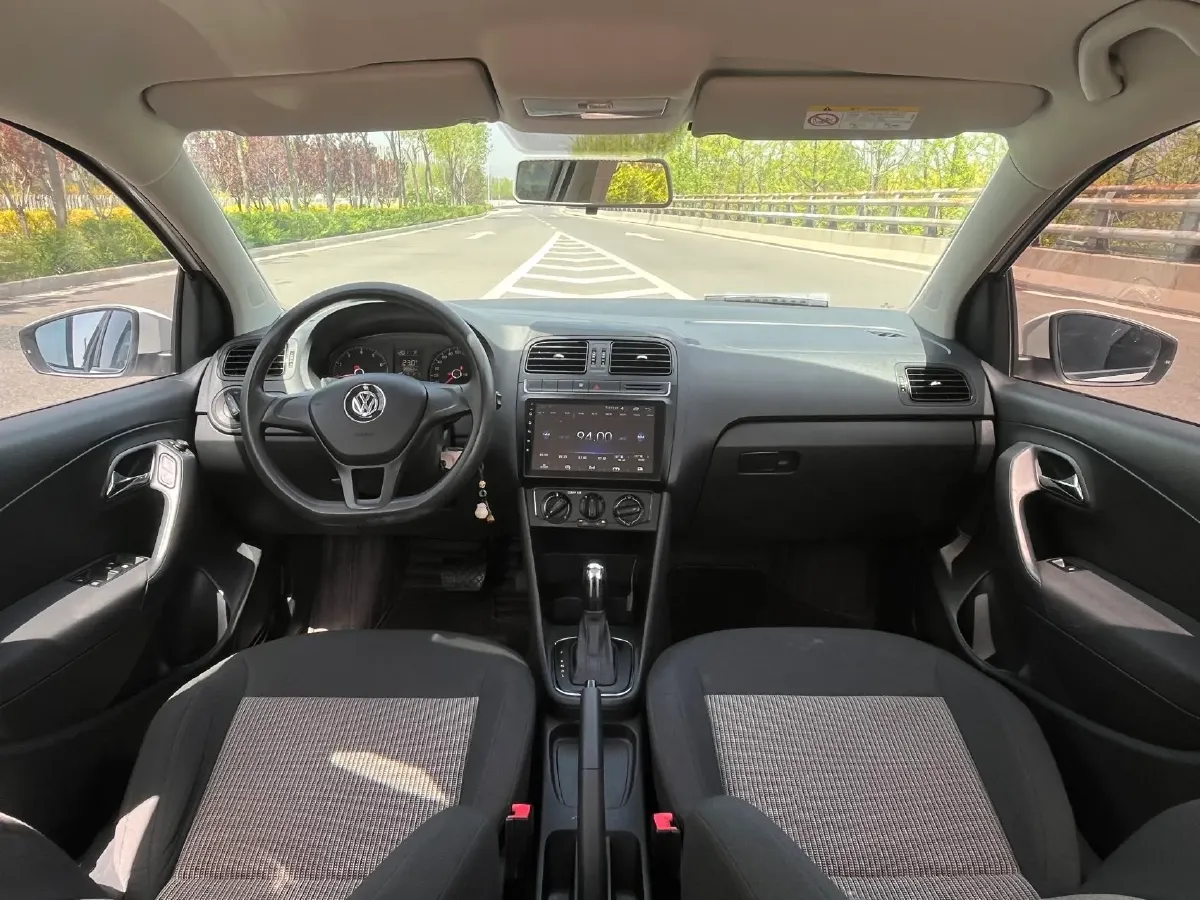 2016 Volkswagen Polo 1.4L 90HP L4 6AT,autocango,china used car exporter,china ev exporter,chinese used car exporter,chinese used ev exporter