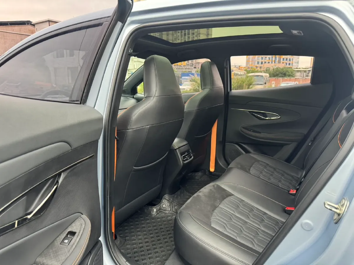 2021 ChangAn UNI-T 1.5T 180HP L4 7DCT,autocango,china used car exporter,china ev exporter,chinese used car exporter,chinese used ev exporter