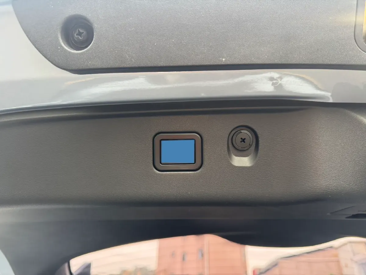 2021 ChangAn UNI-T 1.5T 180HP L4 7DCT,autocango,china used car exporter,china ev exporter,chinese used car exporter,chinese used ev exporter