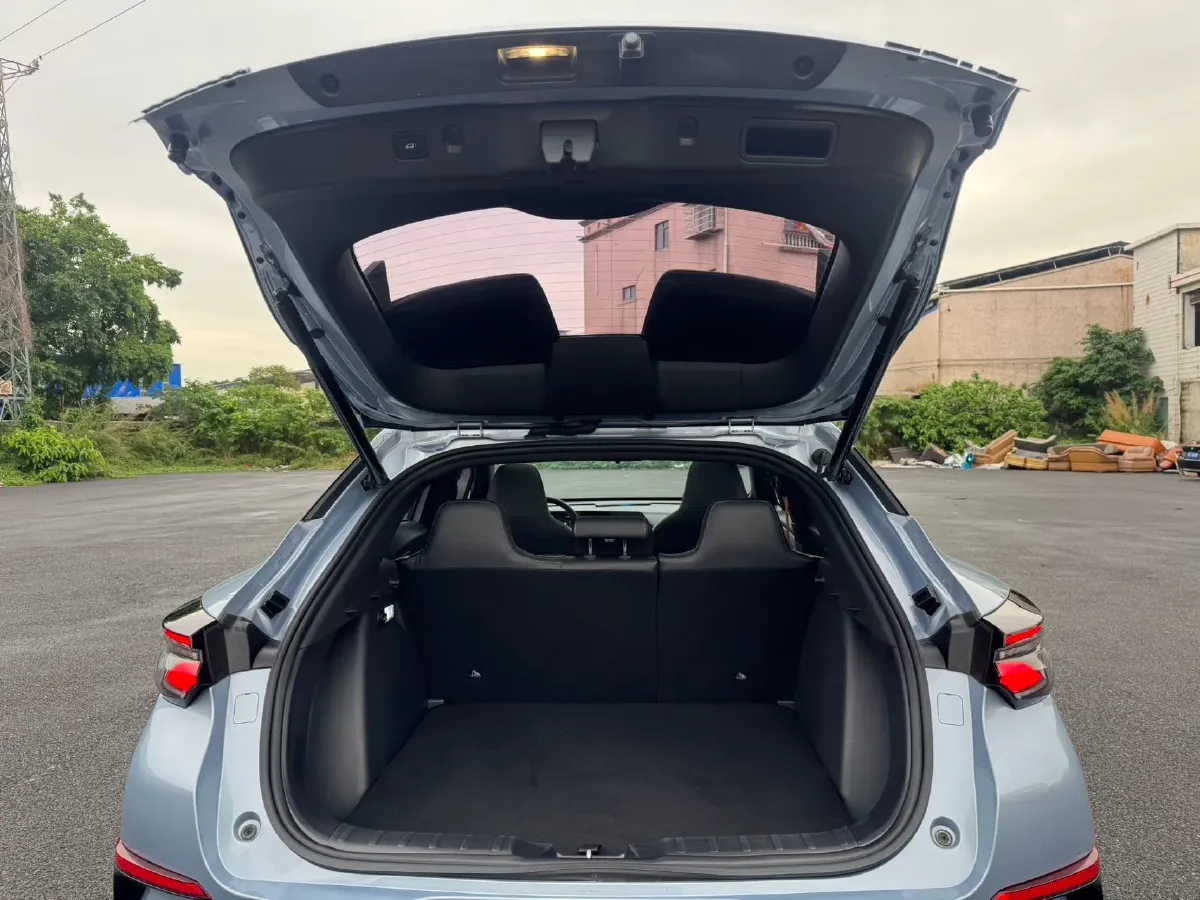 2021 ChangAn UNI-T 1.5T 180HP L4 7DCT,autocango,china used car exporter,china ev exporter,chinese used car exporter,chinese used ev exporter