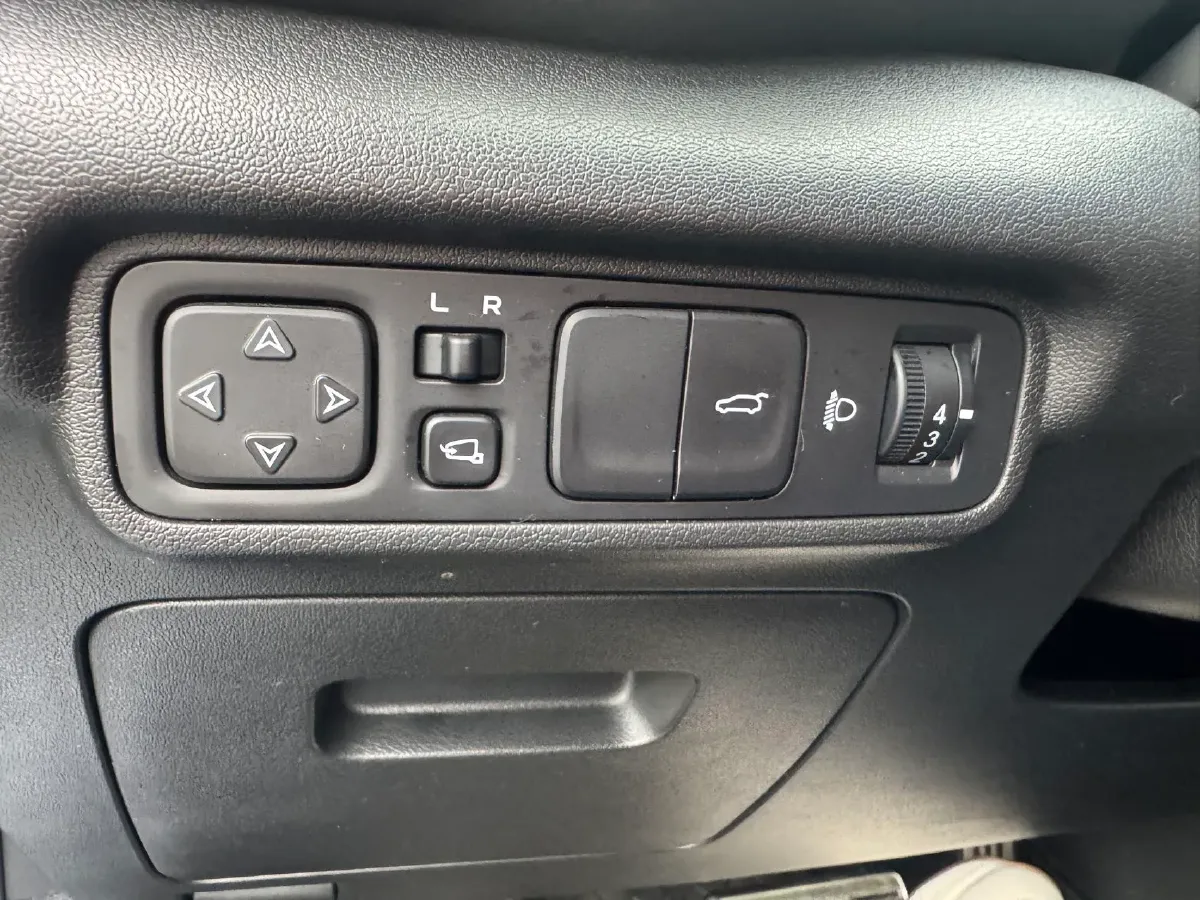 2021 ChangAn UNI-T 1.5T 180HP L4 7DCT,autocango,china used car exporter,china ev exporter,chinese used car exporter,chinese used ev exporter