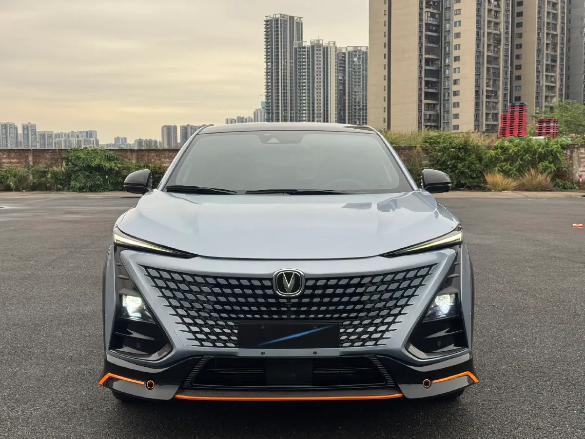 2021 ChangAn UNI-T 1.5T 180HP L4 7DCT,autocango,china used car exporter,china ev exporter,chinese used car exporter,chinese used ev exporter