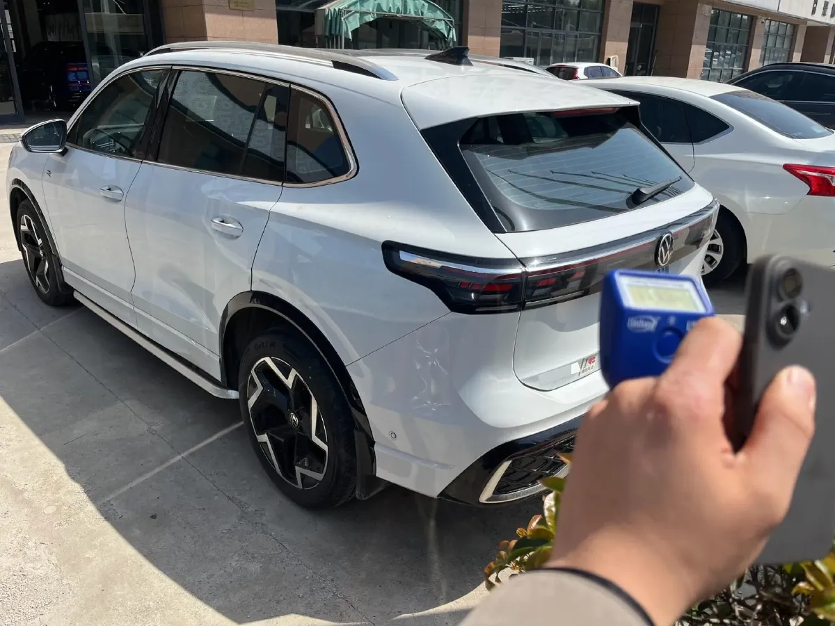 2024 Volkswagen Tiguan L 2.0T 220HP L4 7DCT,autocango,china used car exporter,china ev exporter,chinese used car exporter,chinese used ev exporter