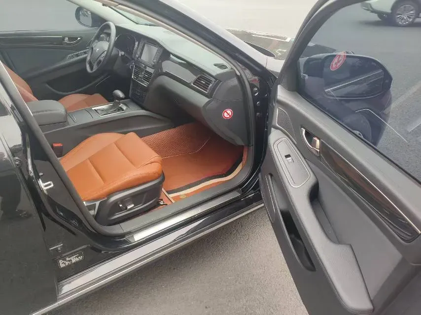 2018 HongQi H7 2.0T 204HP L4 6AT,autocango,china used car exporter,china ev exporter,chinese used car exporter,chinese used ev exporter