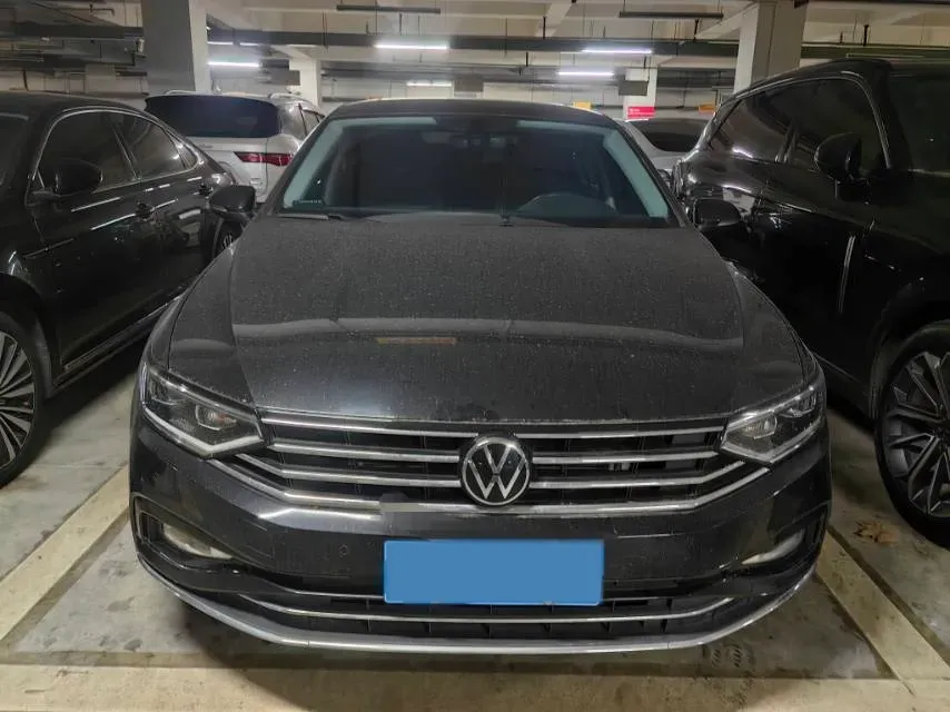 2020 Volkswagen Magotan 2.0T 186HP L4 7DCT,autocango,china used car exporter,china ev exporter,chinese used car exporter,chinese used ev exporter