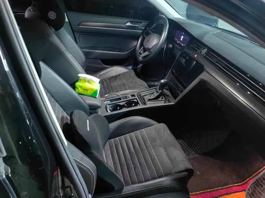 2020 Volkswagen Magotan 2.0T 186HP L4 7DCT,autocango,china used car exporter,china ev exporter,chinese used car exporter,chinese used ev exporter