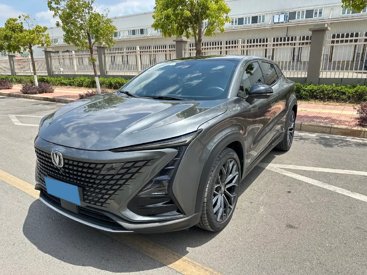 2022 ChangAn UNI-T 1.5T 188HP L4 7DCT,autocango,china used car exporter,china ev exporter,chinese used car exporter,chinese used ev exporter