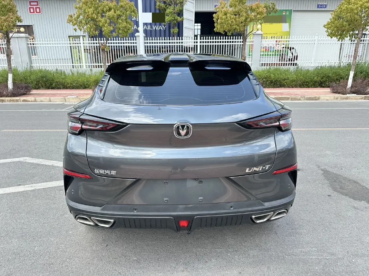 2022 ChangAn UNI-T 1.5T 188HP L4 7DCT,autocango,china used car exporter,china ev exporter,chinese used car exporter,chinese used ev exporter