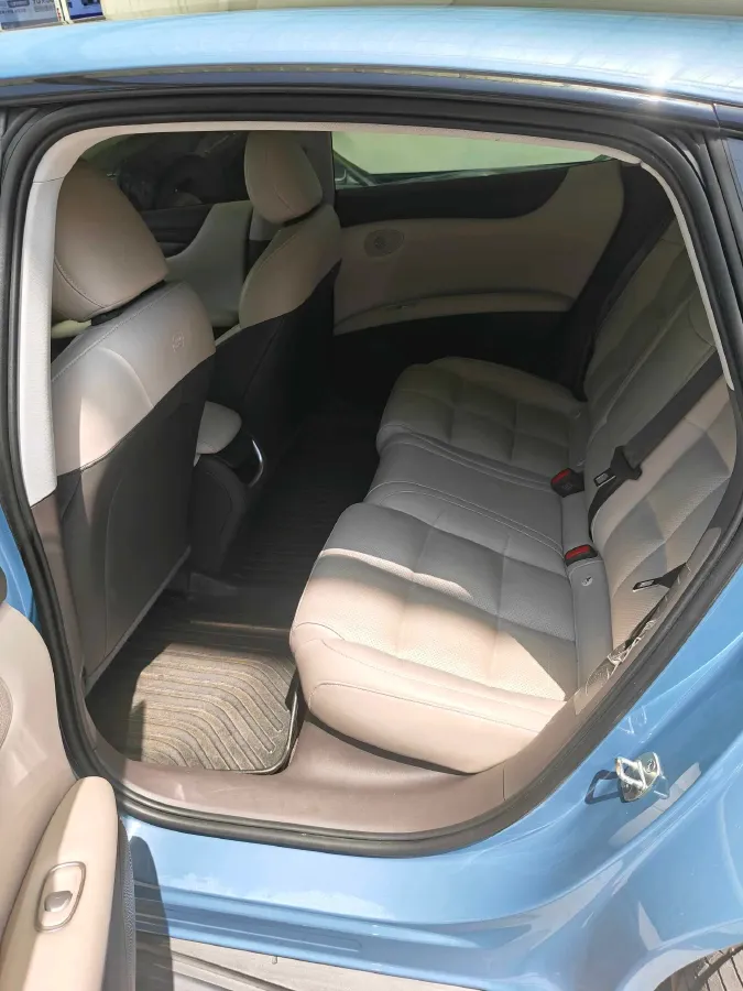 2024 IM L6 BEV 75KWH,autocango,china used car exporter,china ev exporter,chinese used car exporter,chinese used ev exporter