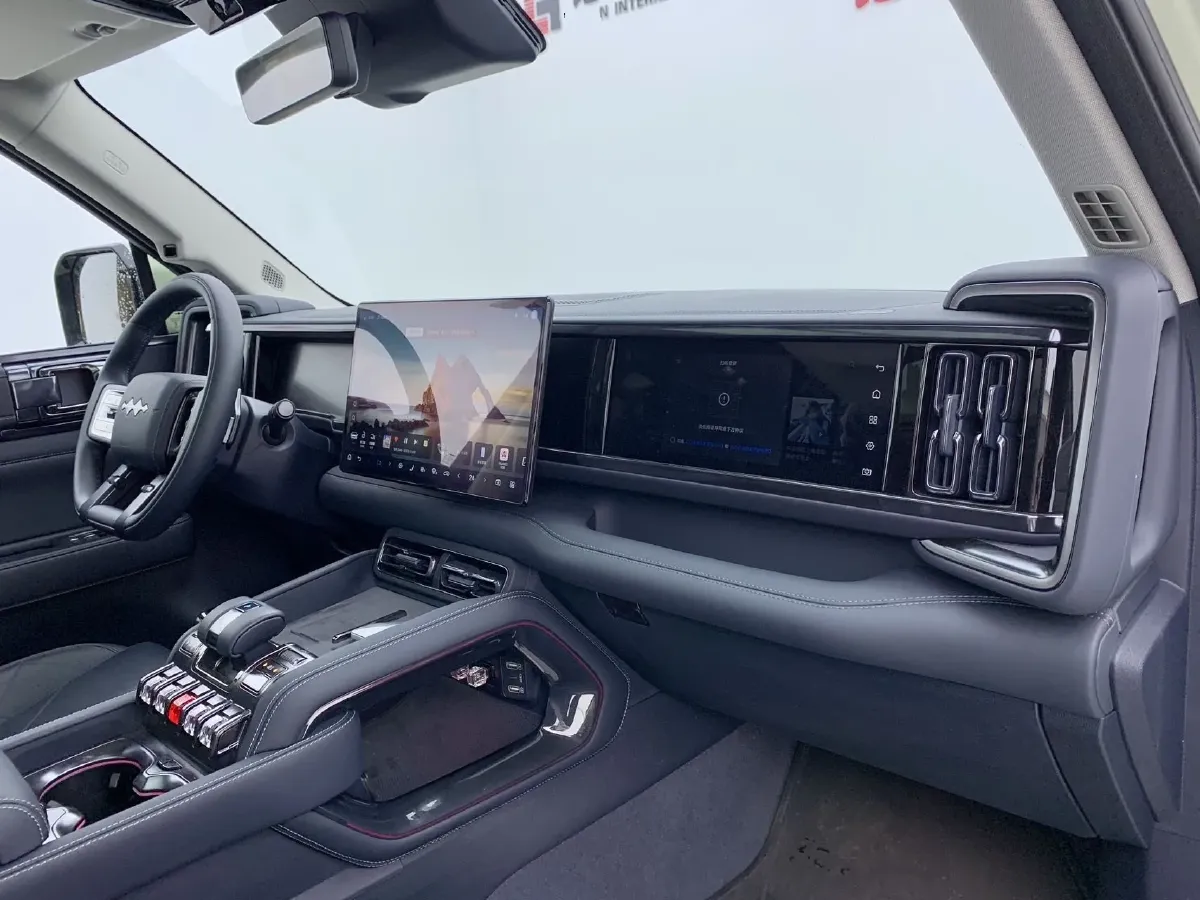 2025 FangChengBao Bao 5 1.5T 194HP L4 E-CVT PHEV 31.8KWH,autocango,china used car exporter,china ev exporter,chinese used car exporter,chinese used ev exporter