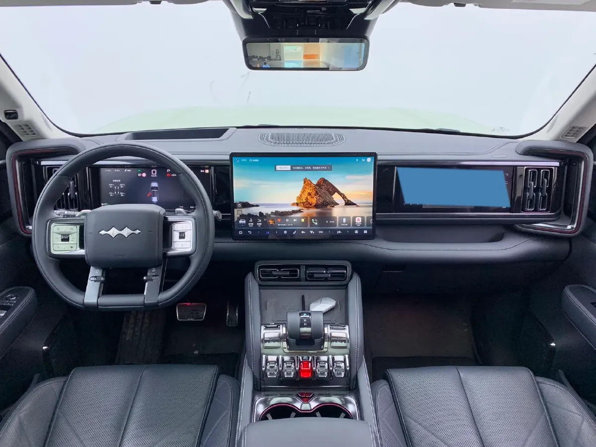 2025 FangChengBao Bao 5 1.5T 194HP L4 E-CVT PHEV 31.8KWH,autocango,china used car exporter,china ev exporter,chinese used car exporter,chinese used ev exporter