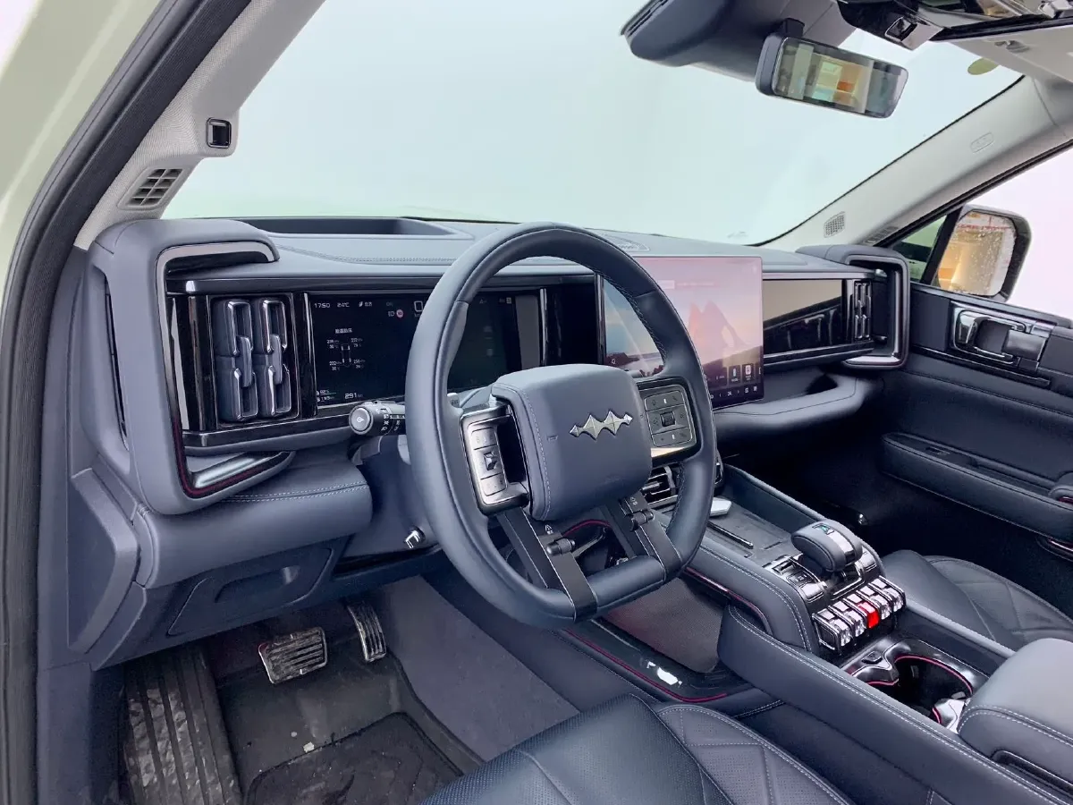 2025 FangChengBao Bao 5 1.5T 194HP L4 E-CVT PHEV 31.8KWH,autocango,china used car exporter,china ev exporter,chinese used car exporter,chinese used ev exporter