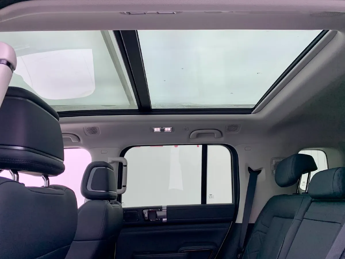 2025 FangChengBao Bao 5 1.5T 194HP L4 E-CVT PHEV 31.8KWH,autocango,china used car exporter,china ev exporter,chinese used car exporter,chinese used ev exporter