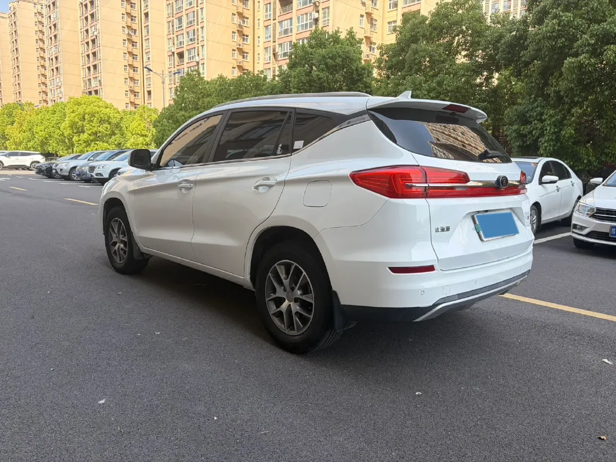 2019 BYD Song 1.5T 154HP L4 6MT,autocango,china used car exporter,china ev exporter,chinese used car exporter,chinese used ev exporter