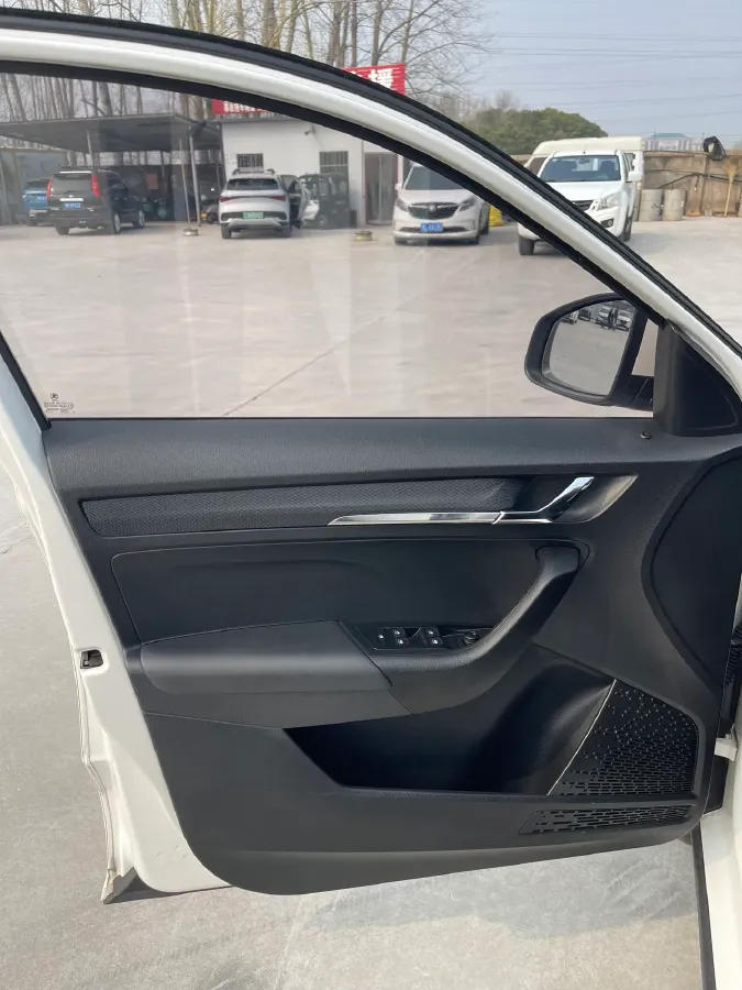 2021 Skoda Kamiq 1.5L 112HP L4 6AT,autocango,china used car exporter,china ev exporter,chinese used car exporter,chinese used ev exporter