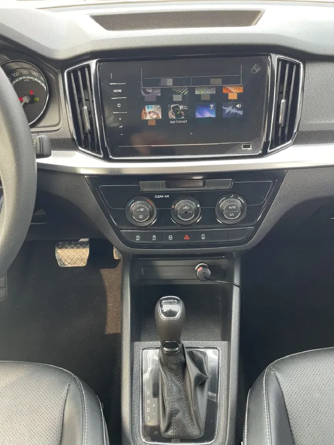 2021 Skoda Kamiq 1.5L 112HP L4 6AT,autocango,china used car exporter,china ev exporter,chinese used car exporter,chinese used ev exporter