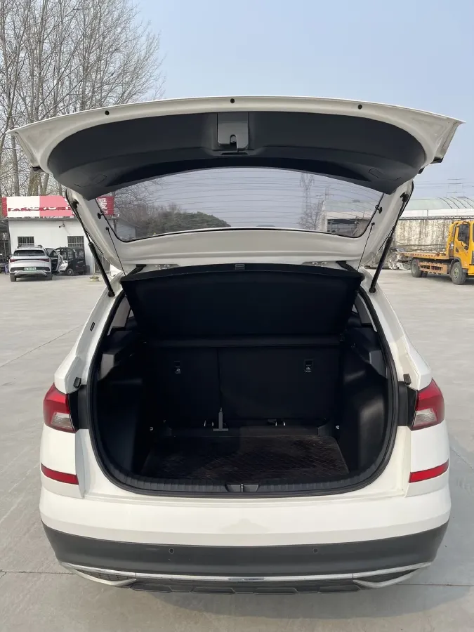 2021 Skoda Kamiq 1.5L 112HP L4 6AT,autocango,china used car exporter,china ev exporter,chinese used car exporter,chinese used ev exporter
