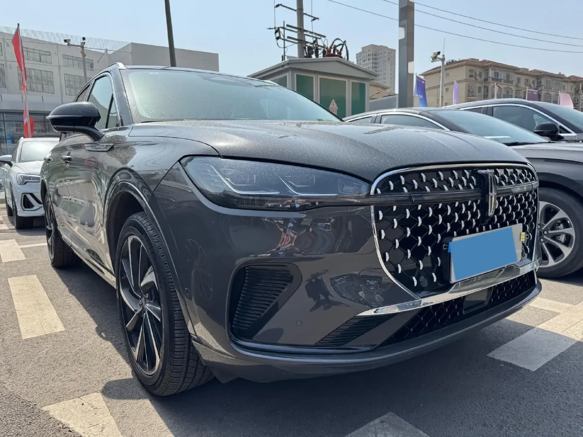 2023 Lincoln Corsair 2.0T 261HP L4 8AT,autocango,china used car exporter,china ev exporter,chinese used car exporter,chinese used ev exporter