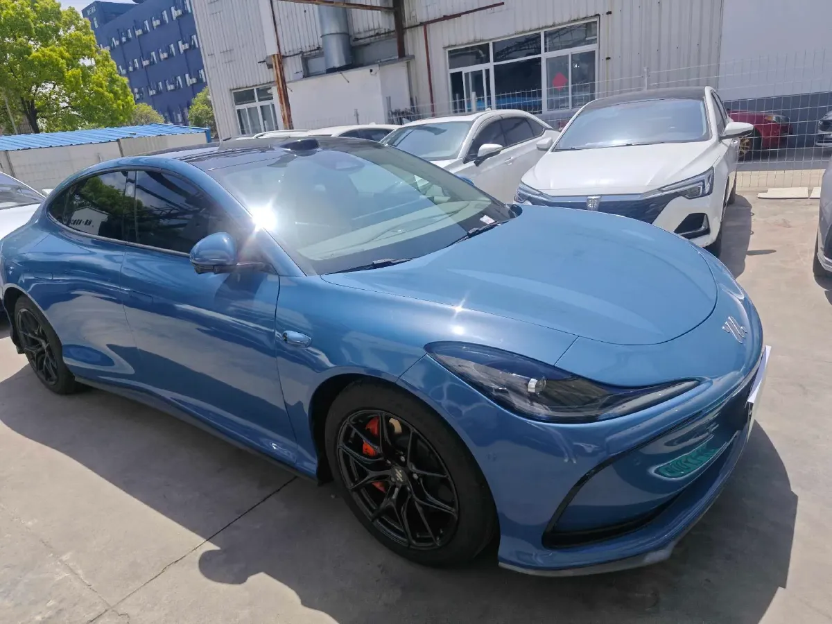 2024 IM L6 BEV 75KWH,autocango,china used car exporter,china ev exporter,chinese used car exporter,chinese used ev exporter