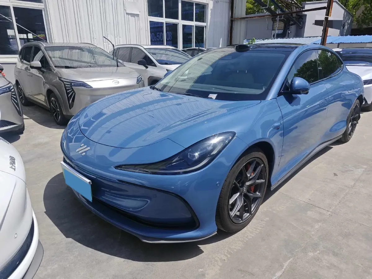 2024 IM L6 BEV 75KWH,autocango,china used car exporter,china ev exporter,chinese used car exporter,chinese used ev exporter