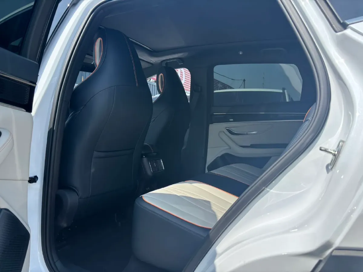 2022 Hyundai Tucson 2.0L 150HP L4 6AT Hybrid,autocango,china used car exporter,china ev exporter,chinese used car exporter,chinese used ev exporter