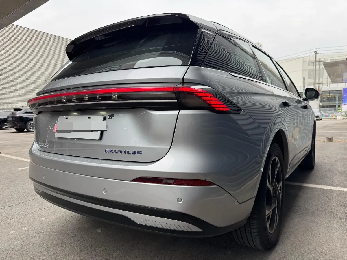 2025 Lincoln Nautilus 2.0T 282HP L4 E-CVT Hybrid,autocango,china used car exporter,china ev exporter,chinese used car exporter,chinese used ev exporter
