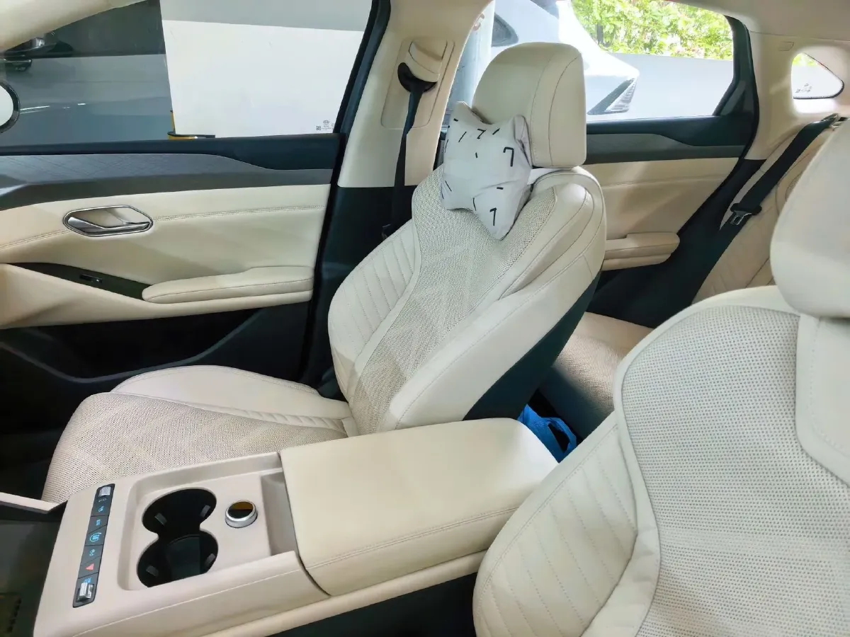 2025 BYD QinL BEV,autocango,china used car exporter,china ev exporter,chinese used car exporter,chinese used ev exporter