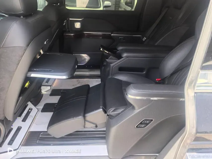 2023 HongQi HQ9 2.0T 252HP L4 8AT,autocango,china used car exporter,china ev exporter,chinese used car exporter,chinese used ev exporter